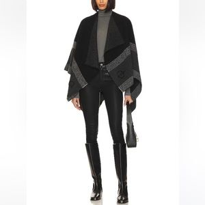 Nina High-Rise Skinny Jean in Coated Black
Rag & Bone